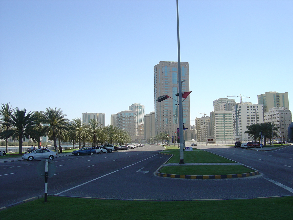 รูปถ่าย สหรัฐอาหรับเอมิเรตส์(United Arab Emirates) ชาร์จา(Sharjah) 2005-03 12