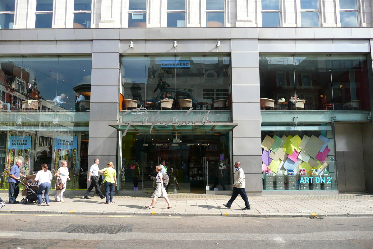 รูปถ่าย อังกฤษ(United Kingdom) ลอนดอน(London) ถนนท็อตแนมคอร์ต(Tottenham Court Road) 2007-09 69