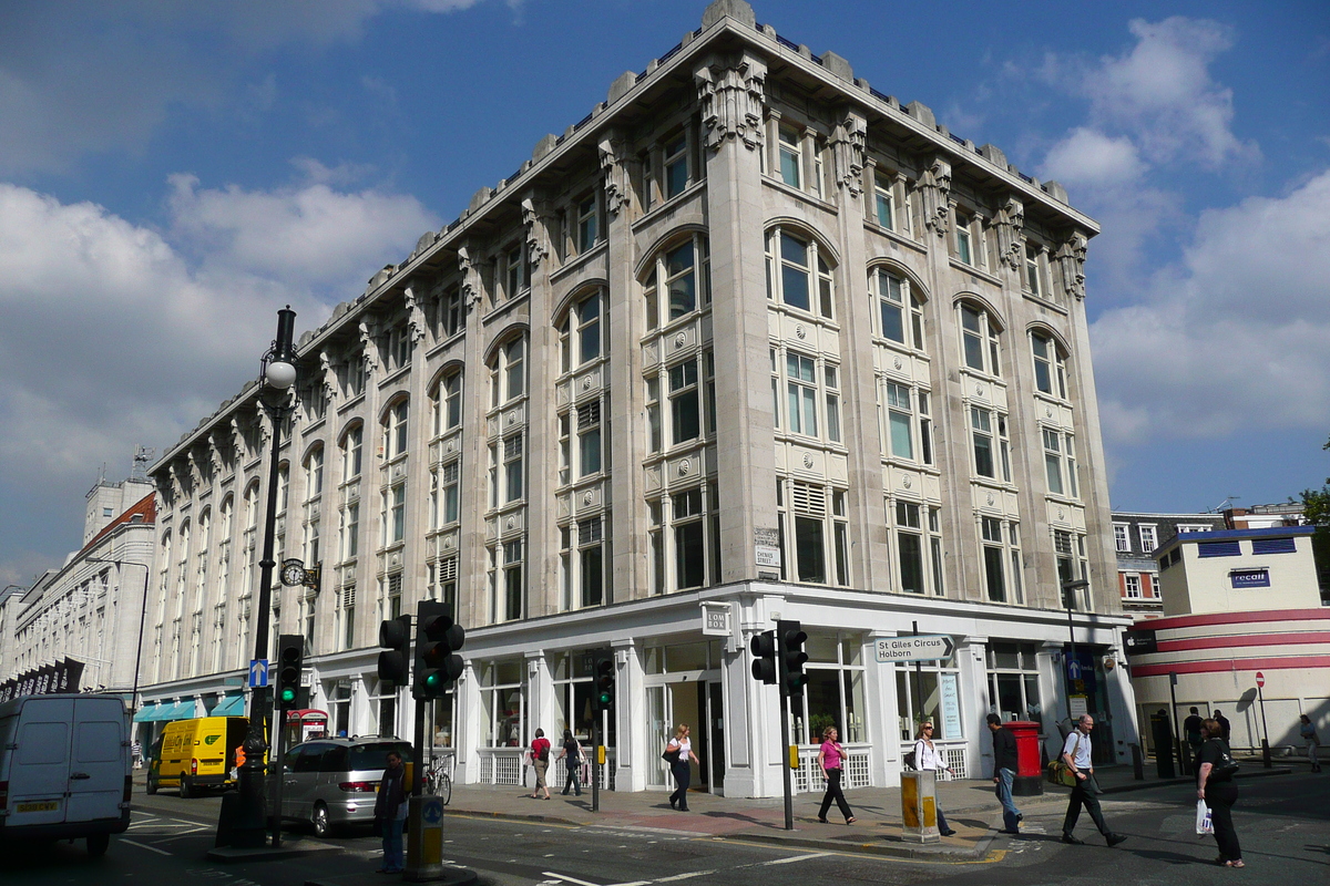 รูปถ่าย อังกฤษ(United Kingdom) ลอนดอน(London) ถนนท็อตแนมคอร์ต(Tottenham Court Road) 2007-09 26