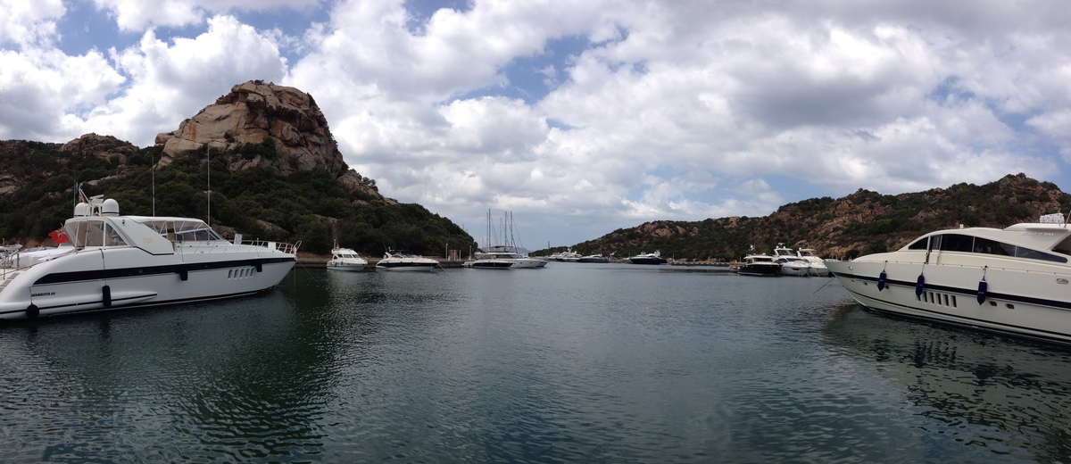 รูปถ่าย อิตาลี(Italy) ซาร์ดิเนีย(Sardinia) ปอลตูกวาตู(Poltu Quatu) 2015-06 28