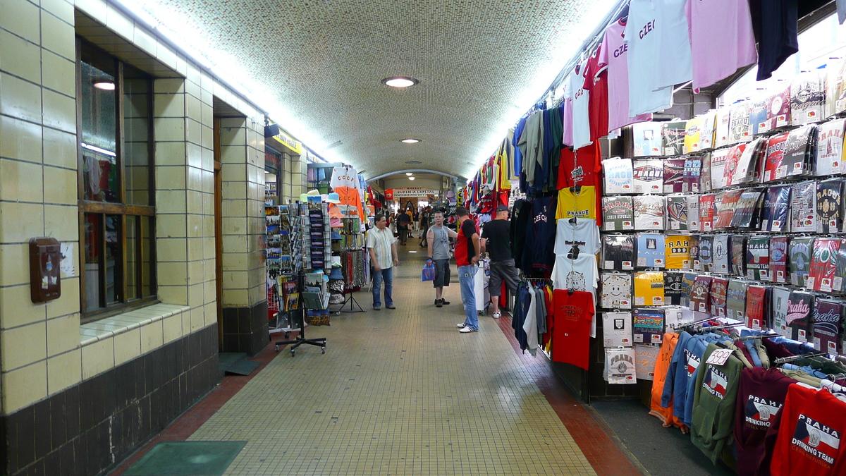 รูปถ่าย สาธารณรัฐเช็ก(Czech Republic) ปราก(Prague) ริมฝั่งสเมตานา(Smetanovo nabr) 2007-07 34