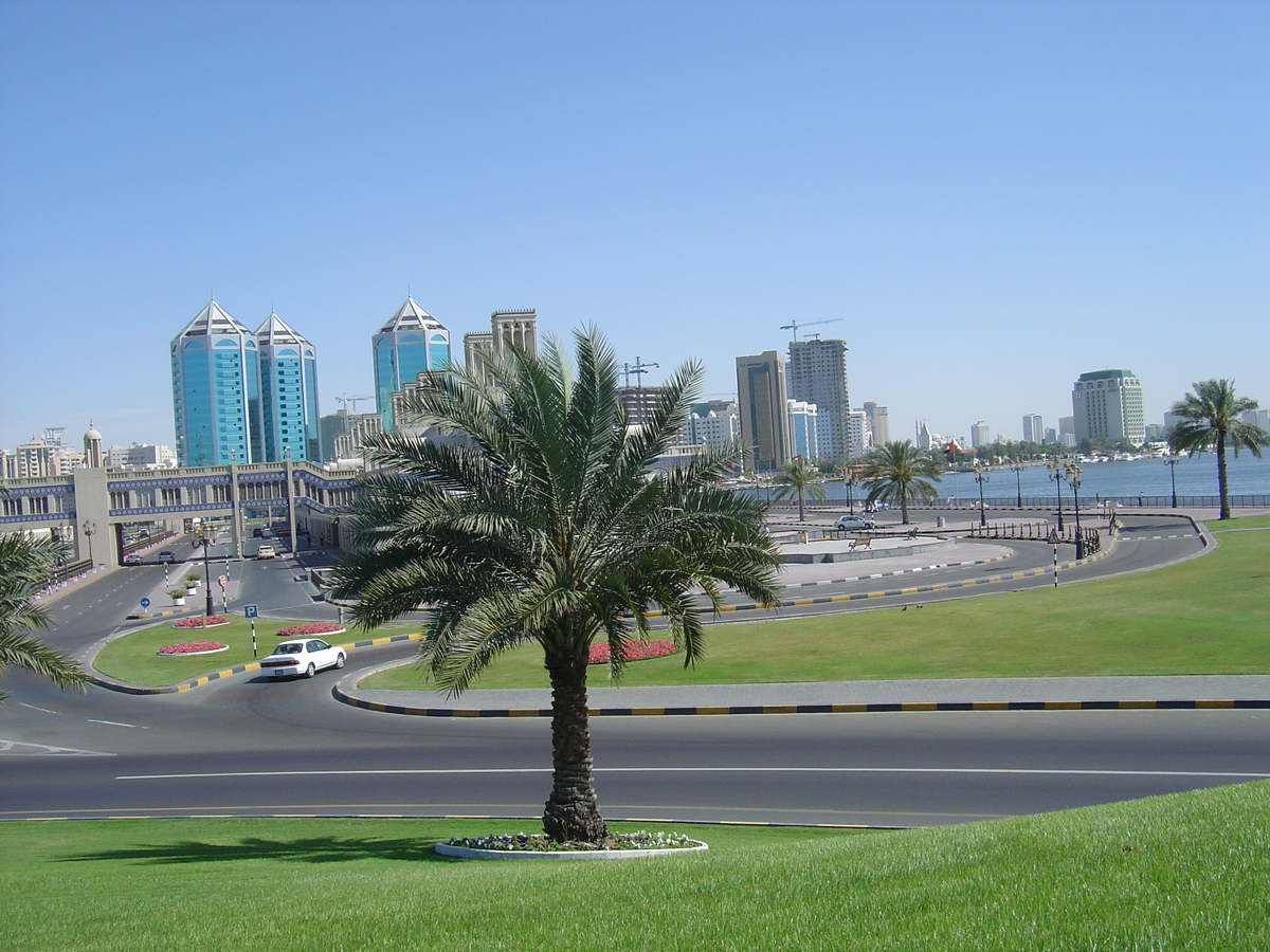 รูปถ่าย สหรัฐอาหรับเอมิเรตส์(United Arab Emirates) ชาร์จา(Sharjah) 2005-03 3