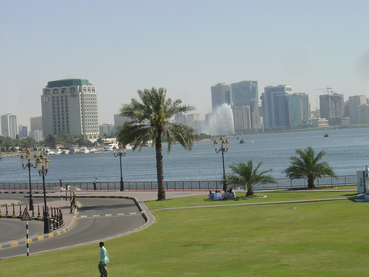 รูปถ่าย สหรัฐอาหรับเอมิเรตส์(United Arab Emirates) ชาร์จา(Sharjah) 2005-03 9