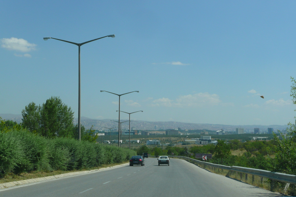 รูปถ่าย ตุรกี(Turkey) อังการา(Ankara) ถนนจากบิลเคนต์ไปอังการา(Bilkent to Ankara road) 2008-07 10