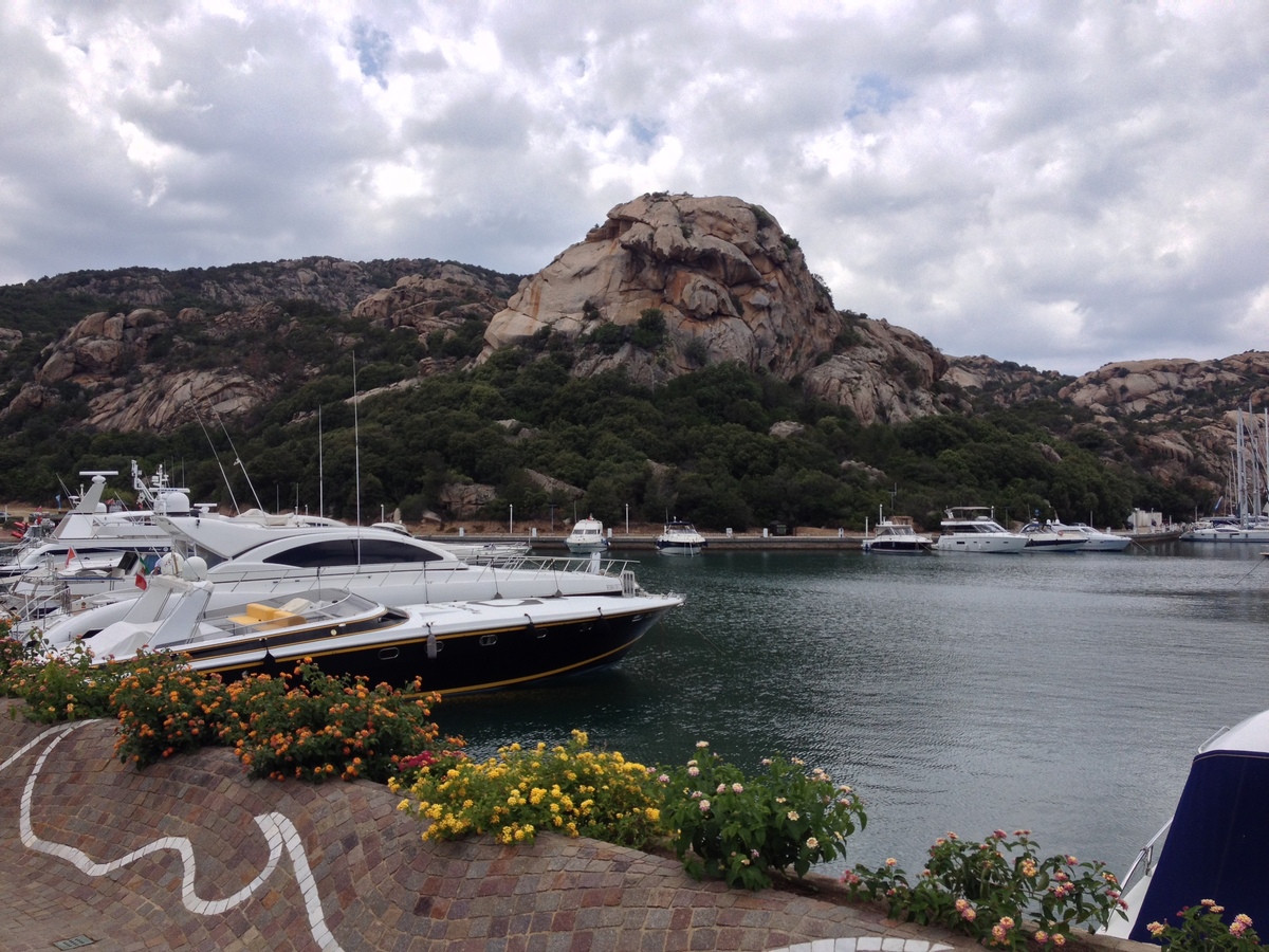 รูปถ่าย อิตาลี(Italy) ซาร์ดิเนีย(Sardinia) ปอลตูกวาตู(Poltu Quatu) 2015-06 29