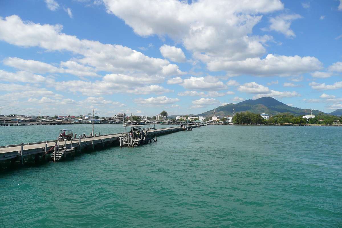 รูปถ่าย ไทย(Thailand) ถนนจากพัทยาไปเกาะเสม็ด(Pattaya to Ko Samet road) 2008-12 47