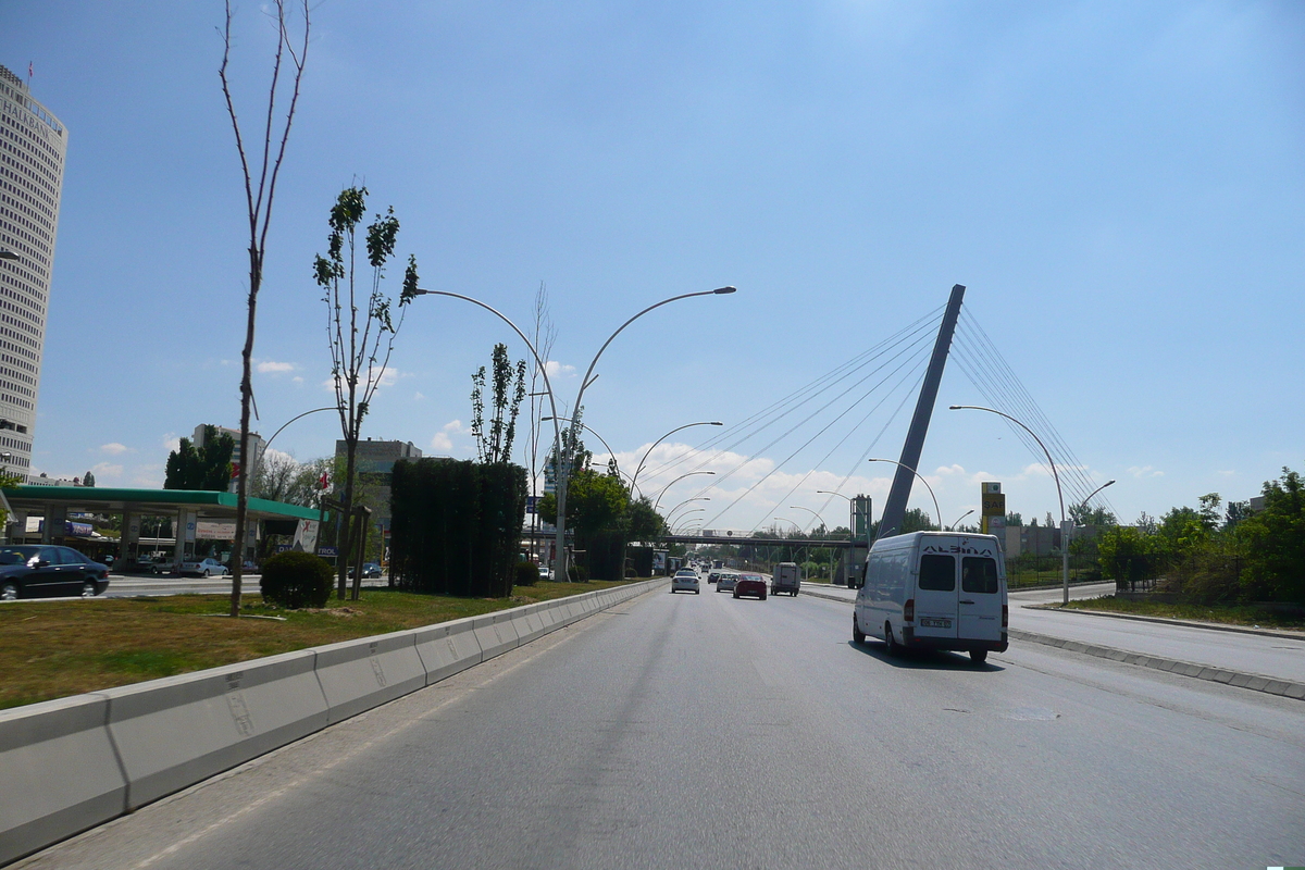 รูปถ่าย ตุรกี(Turkey) อังการา(Ankara) ถนนจากบิลเคนต์ไปอังการา(Bilkent to Ankara road) 2008-07 11