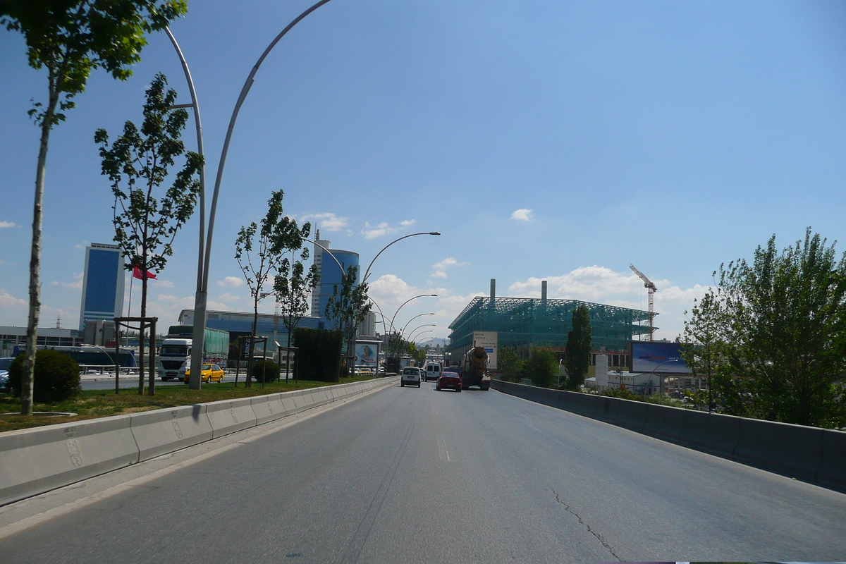 รูปถ่าย ตุรกี(Turkey) อังการา(Ankara) ถนนจากบิลเคนต์ไปอังการา(Bilkent to Ankara road) 2008-07 2