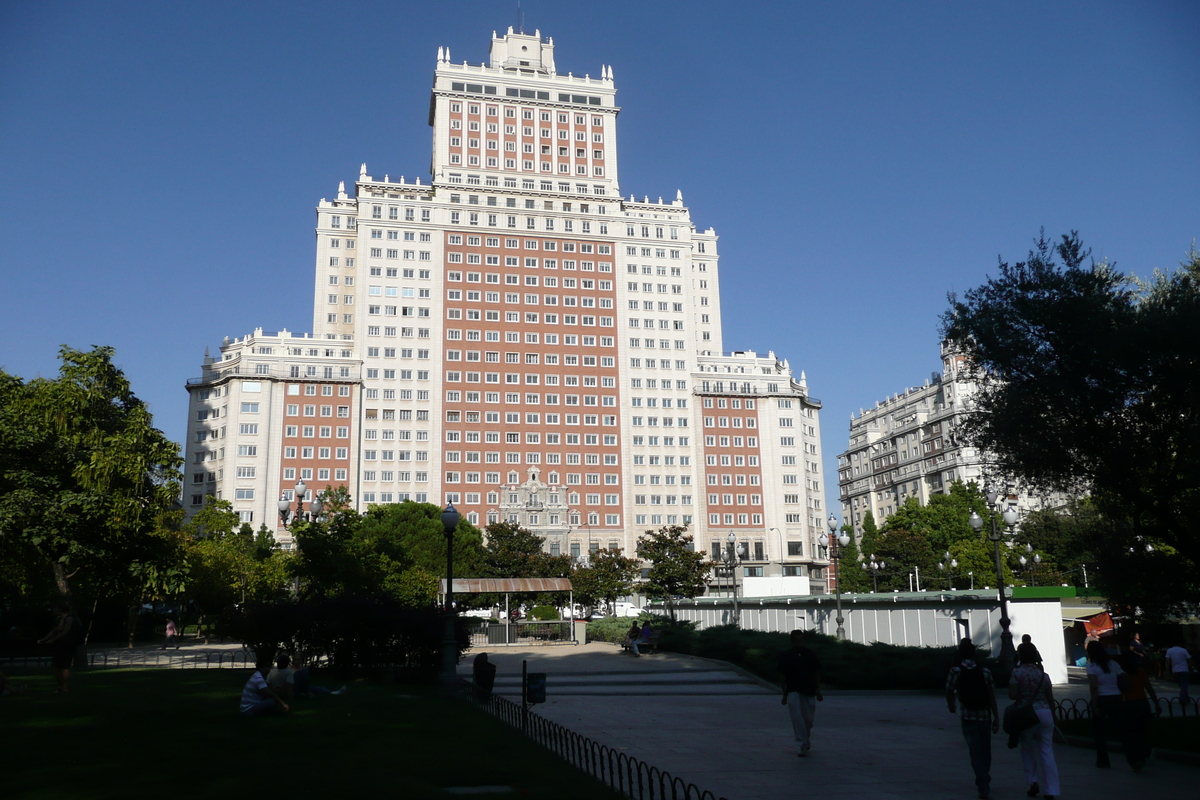 รูปถ่าย สเปน(Spain) มาดริค(Madrid) จัตุรัสเอสปัญญา(Plaza de Espana) 2007-09 11
