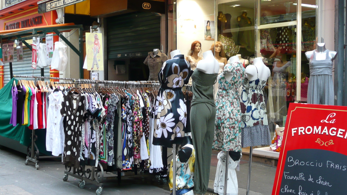 รูปถ่าย ฝรั่งเศส(France) ปารีส(Paris) คุ้มที่ 17 (17th Arrondissement) ถนนเลวี(Rue Levis) 2007-05 16