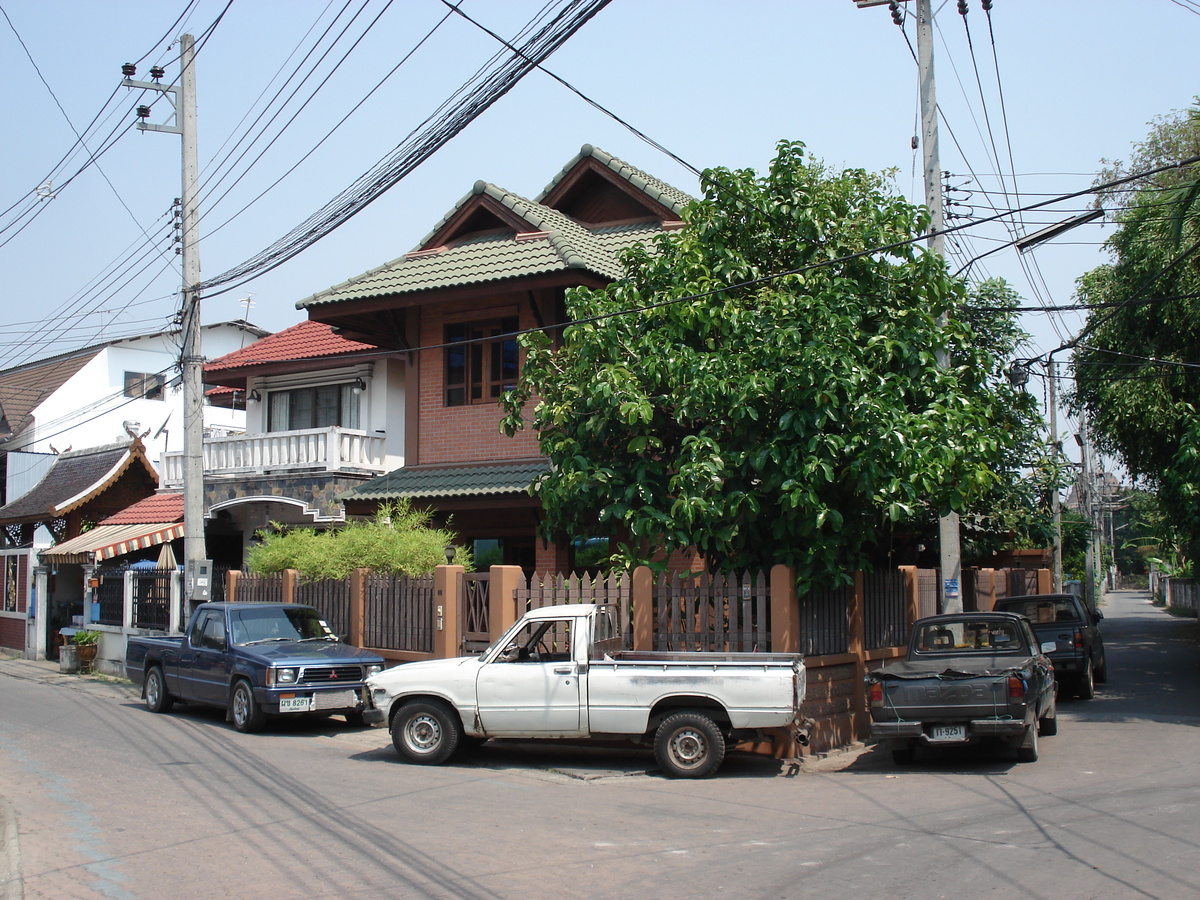 รูปถ่าย ไทย(Thailand) เชียงใหม่(Chiang Mai) ข้างในคุเมืองเชียงใหม่(Inside Canal) 2006-04 61