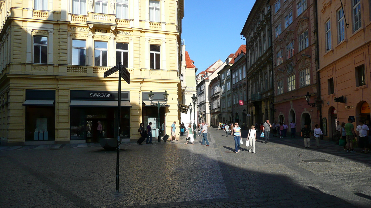 รูปถ่าย สาธารณรัฐเช็ก(Czech Republic) ปราก(Prague) เซเลทน่า(Celetna) 2007-07 29