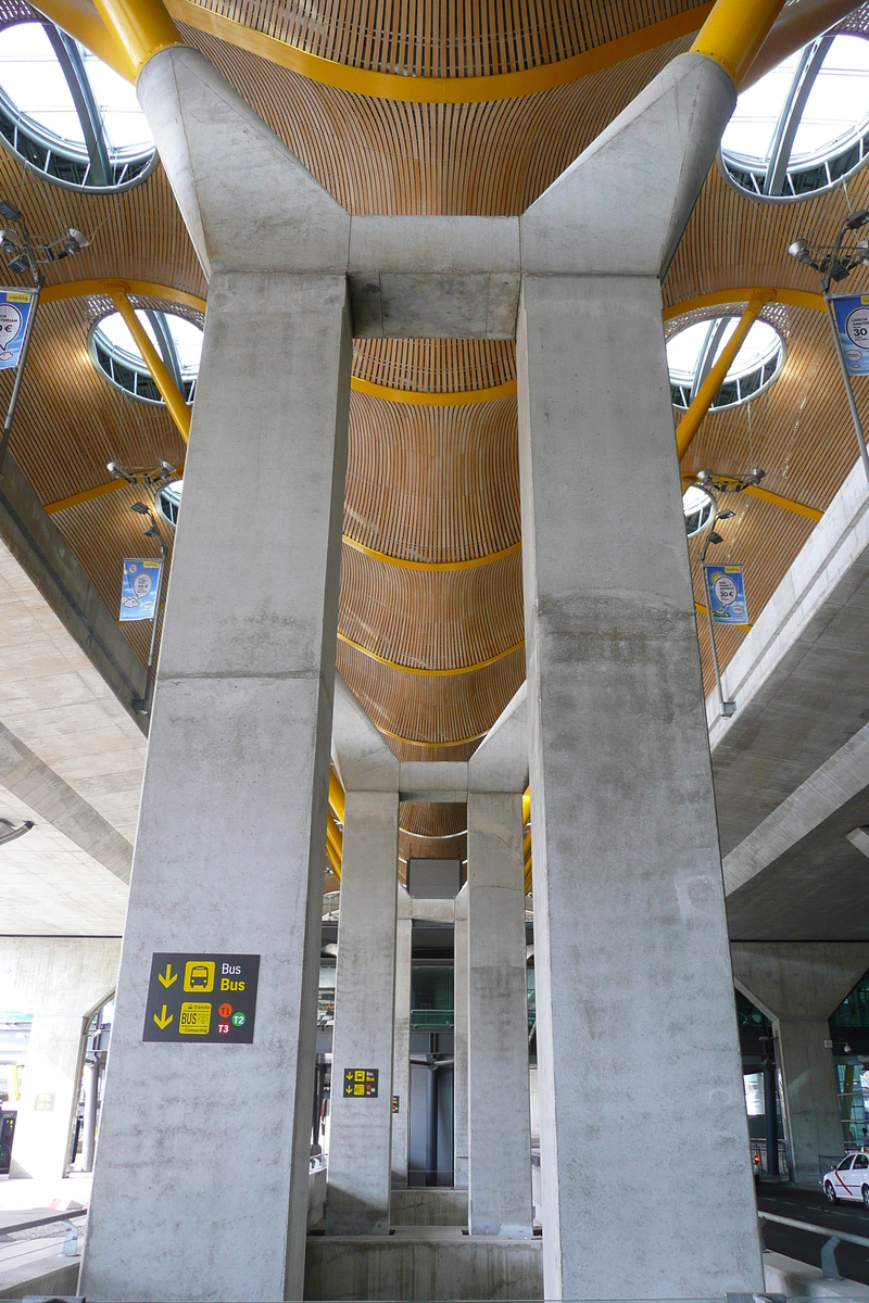รูปถ่าย สเปน(Spain) มาดริค(Madrid) ท่าอากาศยานบาราคัส(Barajas Airport) 2007-09 13