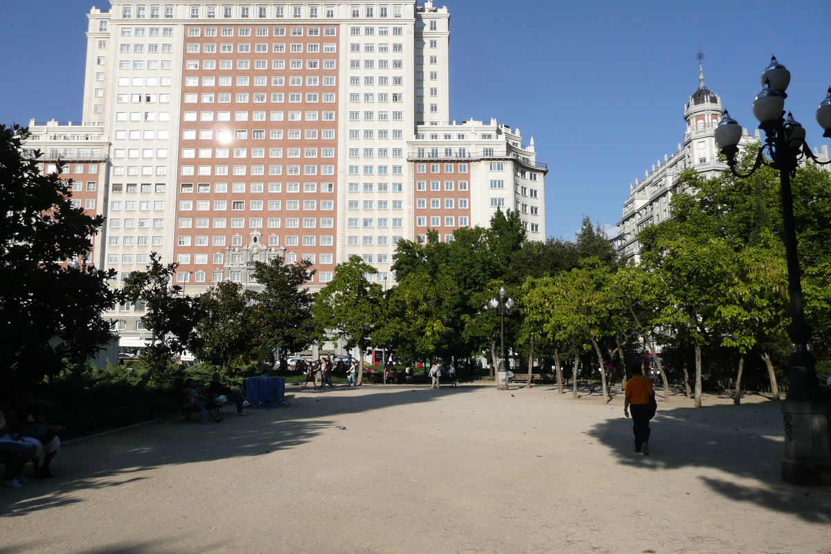รูปถ่าย สเปน(Spain) มาดริค(Madrid) จัตุรัสเอสปัญญา(Plaza de Espana) 2007-09 4