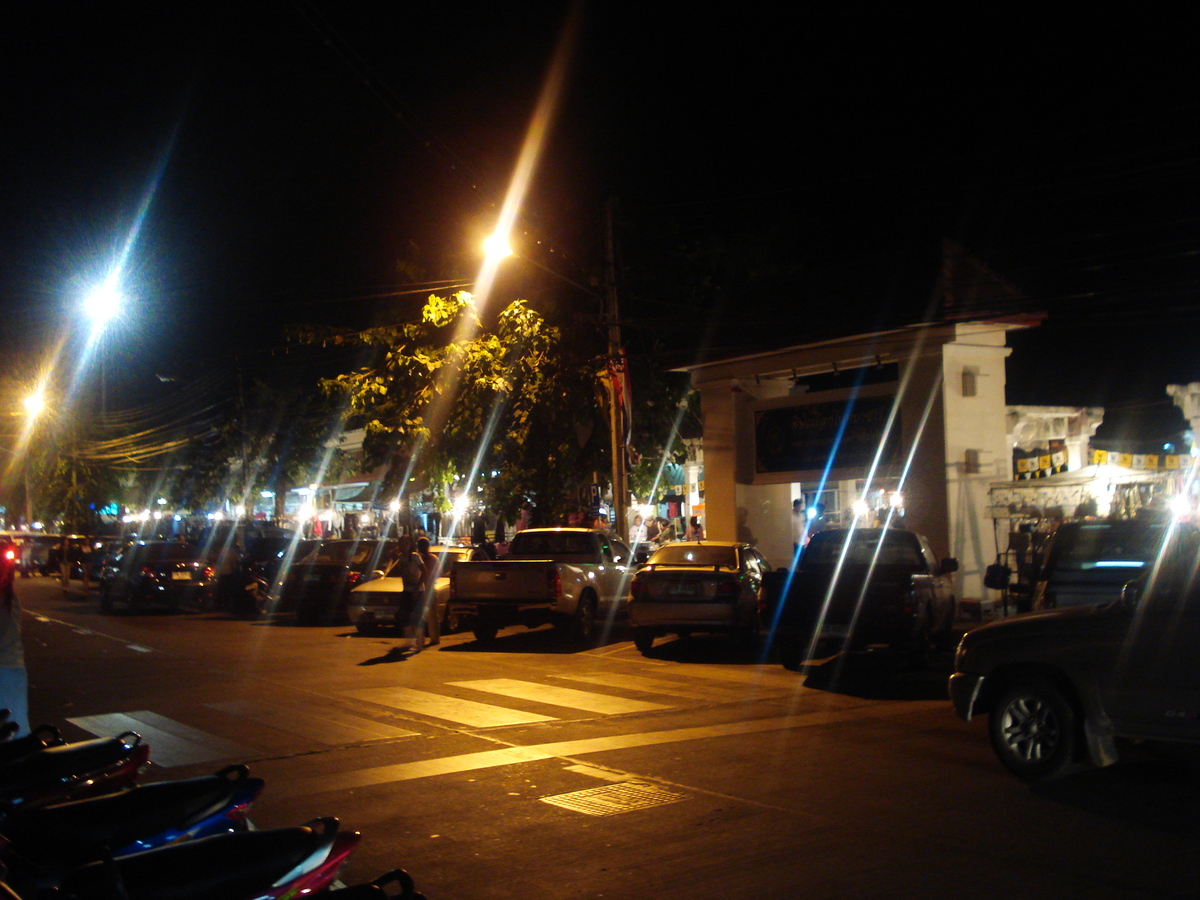รูปถ่าย ไทย(Thailand) พิษณุโลก(Phitsanulok) ถนนพุทธบูชา(Puttabucha) 2008-01 31