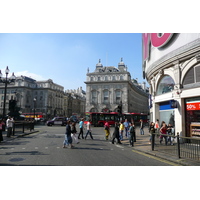 รูปถ่าย อังกฤษ(United Kingdom) ลอนดอน(London) ถนนแชฟตส์เบอรี(Shaftesbury Avenue) 2007-09 27