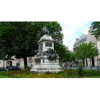 รูปถ่าย ฝรั่งเศส(France) ปารีส(Paris) คุ้มที่ 17 (17th Arrondissement) ปลาส  มาเลแอร์บ(Place Malesherbes) 2007-05 13