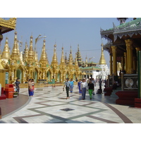 รูปถ่าย พม่า(Myanmar) ย่างกุ้ง(Yangon) พระมหาเจดีย์ชเวกากอง(Shwedagon Pagoda) 2005-01 54