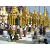 รูปถ่าย พม่า(Myanmar) ย่างกุ้ง(Yangon) พระมหาเจดีย์ชเวกากอง(Shwedagon Pagoda) 2005-01 52
