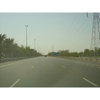 รูปถ่าย สหรัฐอาหรับเอมิเรตส์(United Arab Emirates) จากอัลเลอินไปถนนอาบูดาบี(Al Ain to Abu Dhabi Road) 2005-09 10