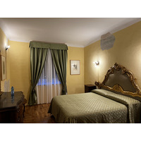 รูปถ่าย อิตาลี(Italy) แฟร์รารา(Ferrara) 2022-05 16