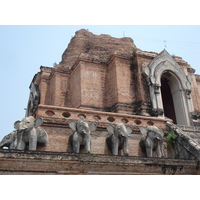 รูปถ่าย ไทย(Thailand) เชียงใหม่(Chiang Mai) ข้างในคุเมืองเชียงใหม่(Inside Canal) วัดเจดีย์หลวงวรวิหาร(Wat Chediluang Varaviharn temple) 2006-04 6