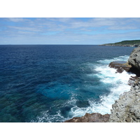 รูปถ่าย นิวแคลิโดเนีย(New Caledonia) เกาะลีฟู(Lifou) หน้าผาโซเดร(Xodre Cliffs) 2010-05 12