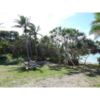 รูปถ่าย นิวแคลิโดเนีย(New Caledonia) เกาะลีฟู(Lifou) หมู่บ้านมู(Mu) 2010-05 5