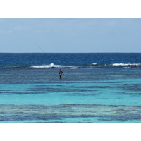 รูปถ่าย นิวแคลิโดเนีย(New Caledonia) เกาะลีฟู(Lifou) หมู่บ้านมู(Mu) 2010-05 22