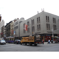 รูปถ่าย สหรัฐอเมริกา(United States) นิวยอร์ก(New York) ตามถนนฟิฟท์อเวนิว(down the 5th Avenue) 2006-03 39