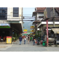 รูปถ่าย ไทย(Thailand) ภูเก็ต(Phuket) ป่าตอง(Patong) ถนนสาย 2(2nd Road) 2005-12 38