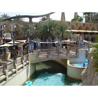 รูปถ่าย สหรัฐอาหรับเอมิเรตส์(United Arab Emirates) ดูไบ(Dubai) สวนน้ำไวลด์วาดี(Wild Wadi) 2007-03 140