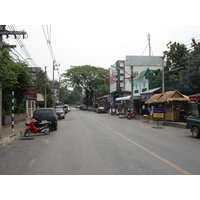 รูปถ่าย ไทย(Thailand) เชียงใหม่(Chiang Mai) ข้างในคุเมืองเชียงใหม่(Inside Canal) ถนนอารักษ์(ในคูเมือง)(Arrak Road(Canal)) 2006-04 21