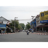 รูปถ่าย ไทย(Thailand) เชียงใหม่(Chiang Mai) ข้างในคุเมืองเชียงใหม่(Inside Canal) ราชดำเนิน (ถนนคนเดิน)(Rad Cha Dom Nurn (Walking Street)) 2006-04 41
