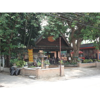 รูปถ่าย ไทย(Thailand) เชียงใหม่(Chiang Mai) ข้างในคุเมืองเชียงใหม่(Inside Canal) ถนนสามล้าน(Sam Lan Road) 2006-04 26